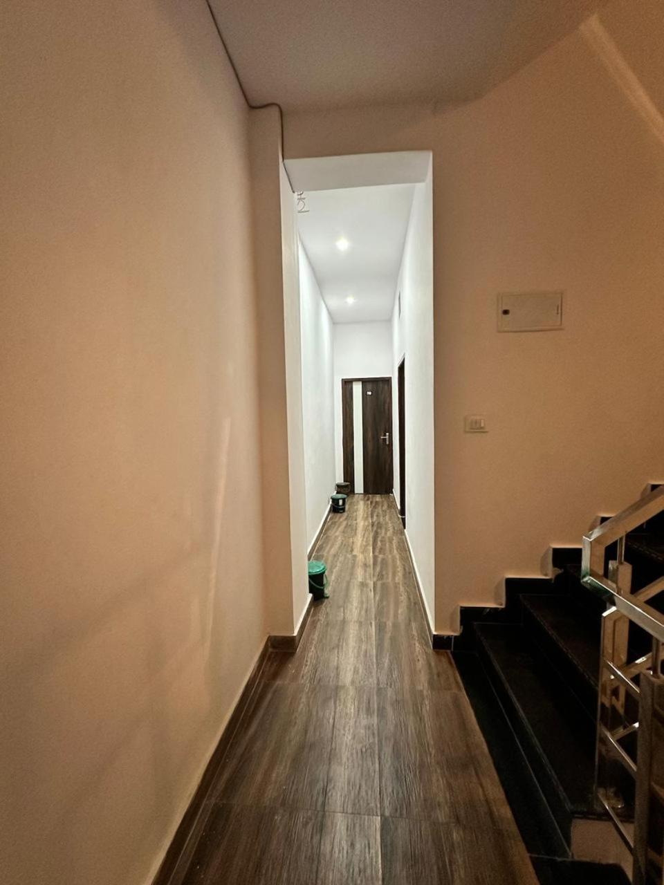 Cable Car Hotel Varanasi Exterior photo